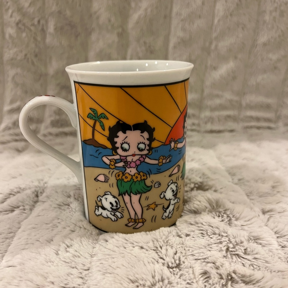 Betty Boop Surfer Mug